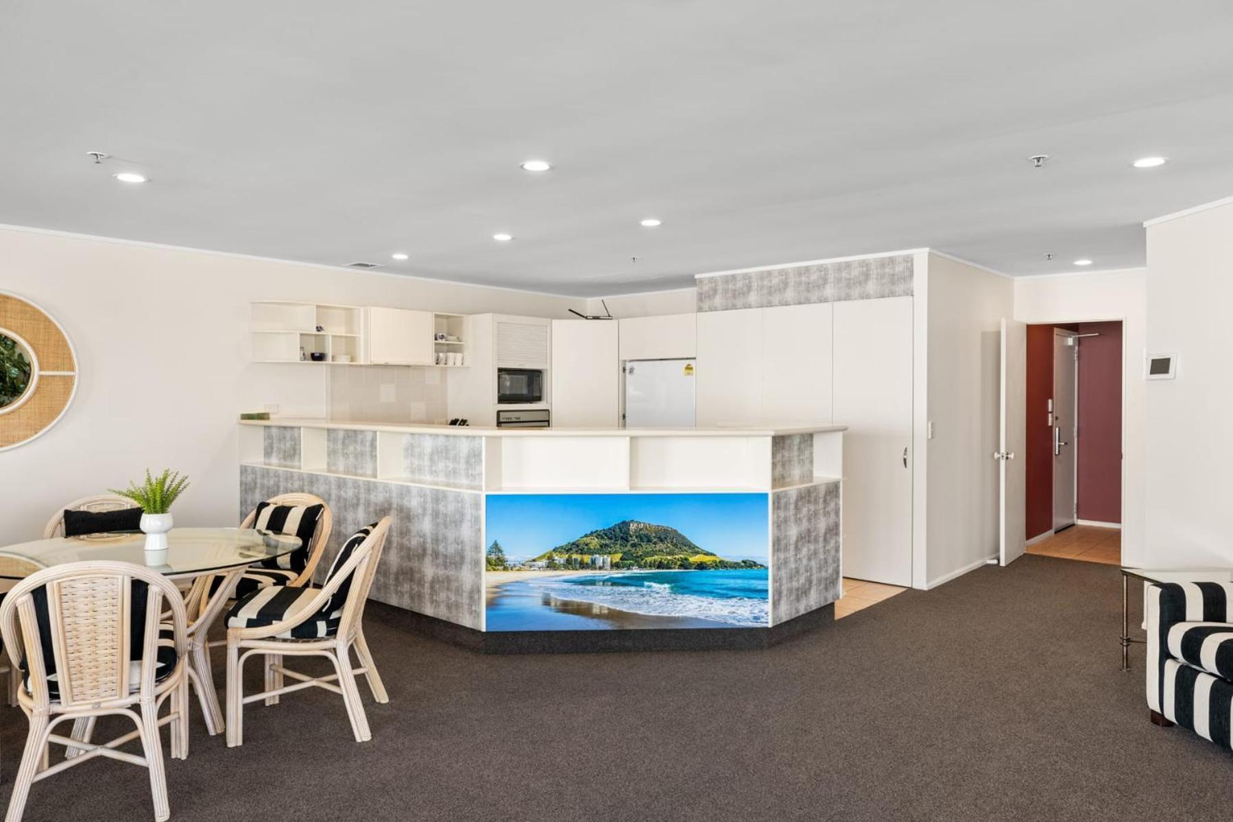 A Strand Of Paradise, Oceanside Views & Pool Mount Maunganui Exterior photo